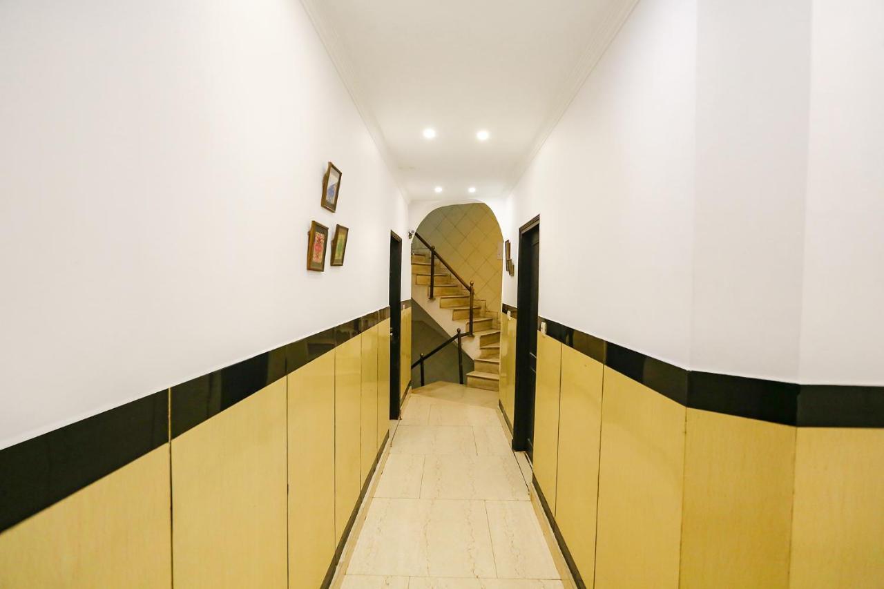 Fabexpress Lloyd House Hotel New Delhi Buitenkant foto