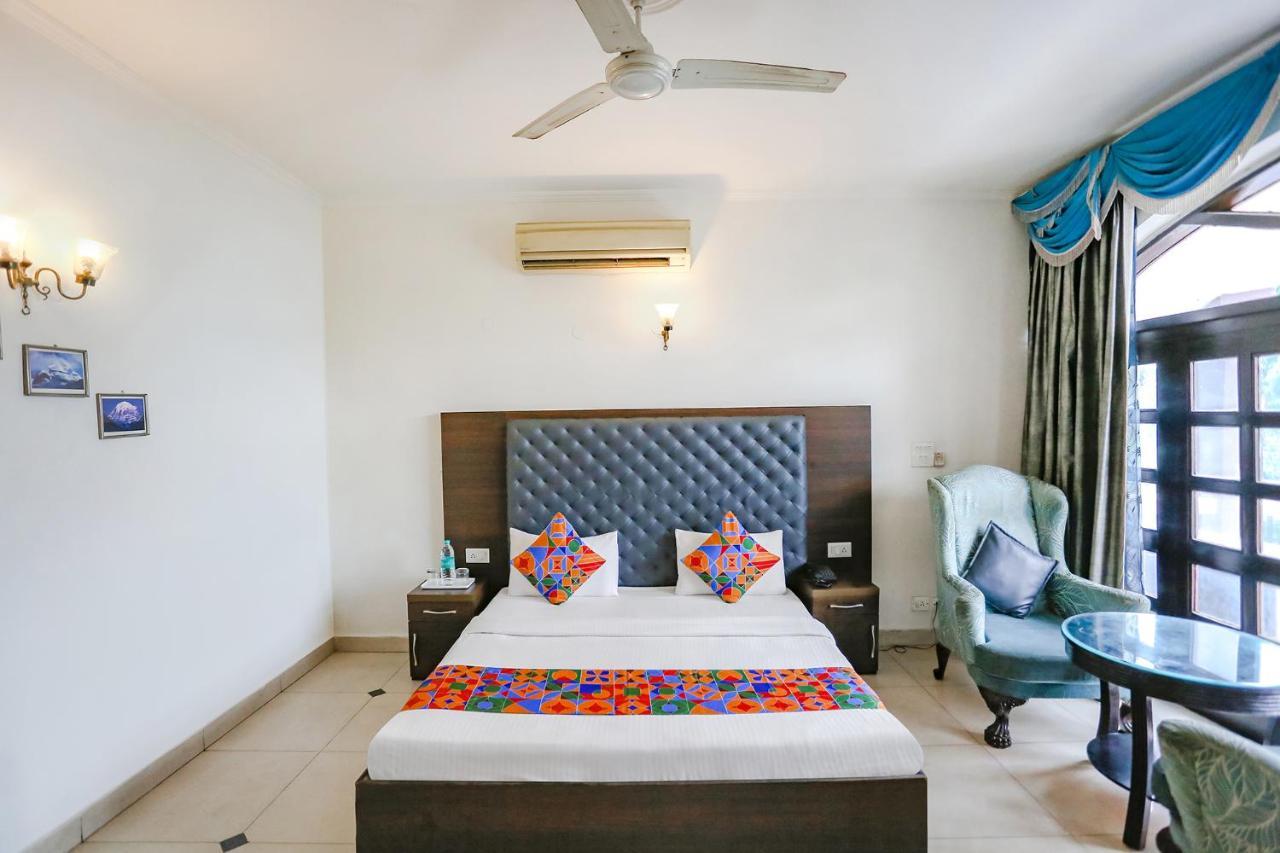 Fabexpress Lloyd House Hotel New Delhi Buitenkant foto