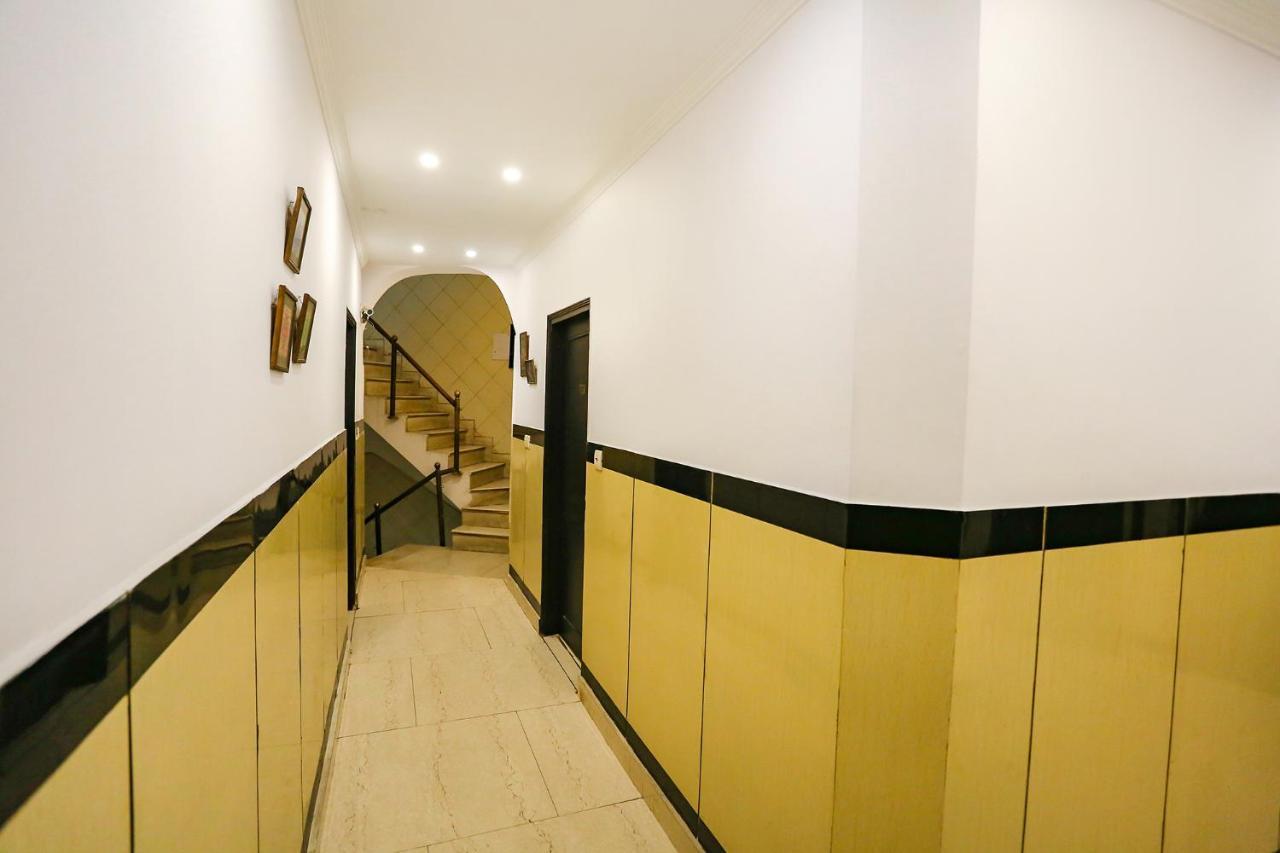 Fabexpress Lloyd House Hotel New Delhi Buitenkant foto