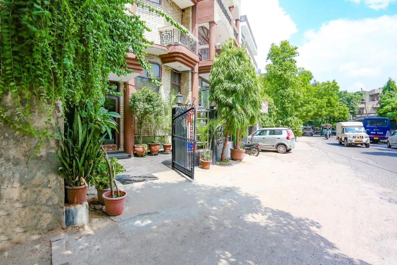 Fabexpress Lloyd House Hotel New Delhi Buitenkant foto