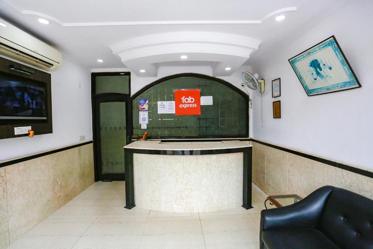 Fabexpress Lloyd House Hotel New Delhi Buitenkant foto
