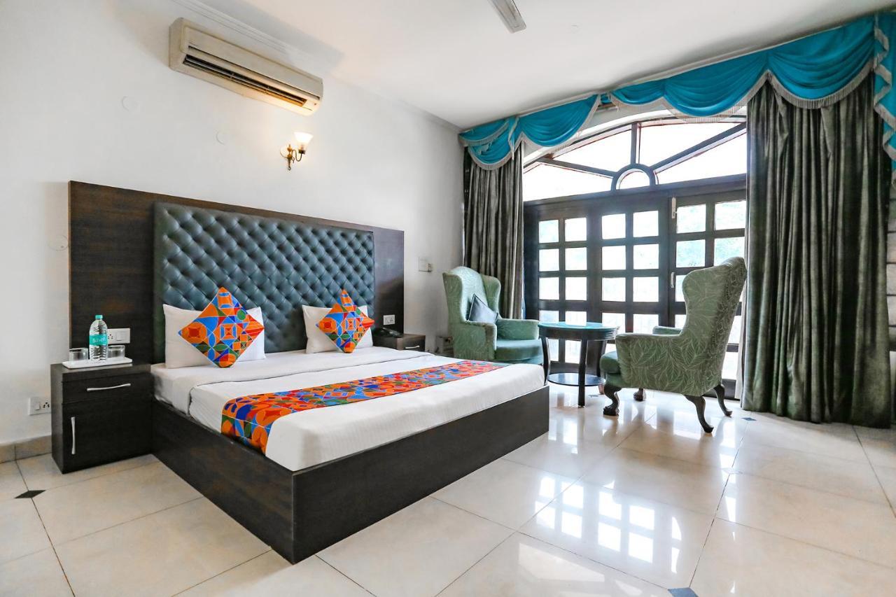 Fabexpress Lloyd House Hotel New Delhi Buitenkant foto